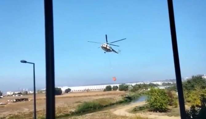 Yangın Söndürme Helikopterleri O Fabrikaya Sorti Yapıyor