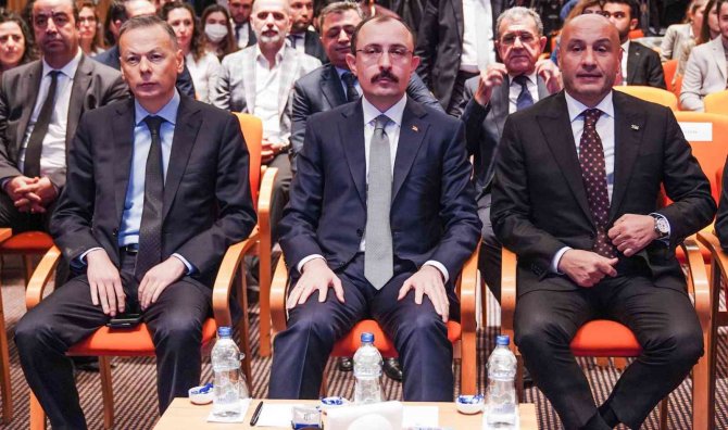 Ekim Ayında İhracat 21,3 Milyar Dolar Oldu