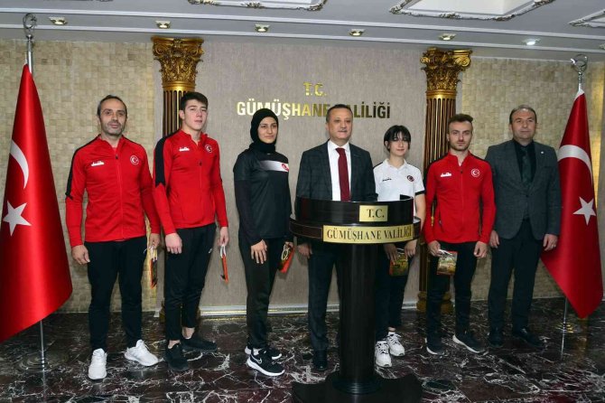 Gümüşhane’de Dünya Şampiyonları Altınla Ödüllendirildi