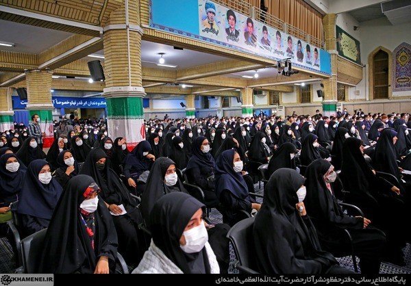 Hamaney: “Abd Utanmadan ’İ̇ran Milletinin Yanındayız’ Mesajı Veriyor”