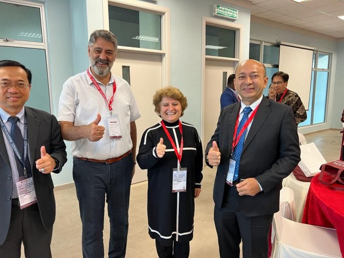 Rektör Polat Malezya’da Görüşmeler Yaptı