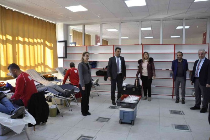 Safranbolu’da Öğrencilerden "Okulumda Kan’panya Var" Kampanyası