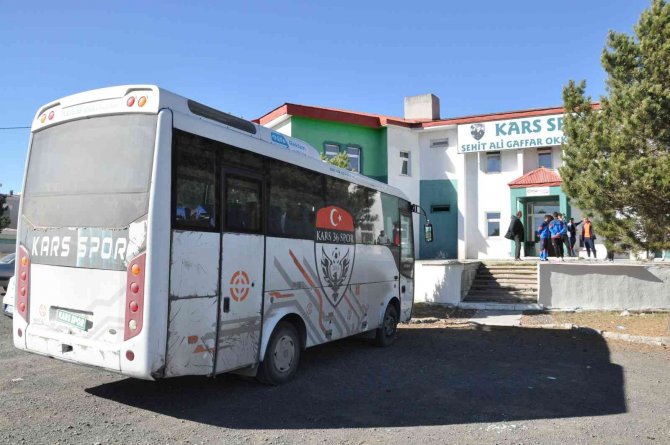 Kars 36 Spor Başkanı Ve Yönetimi İstifa Etti
