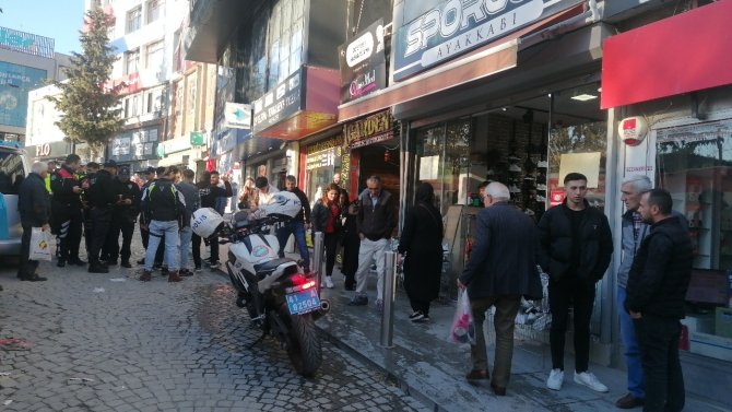 Motosikletiyle Seyir Halindeyken Bıçaklandı