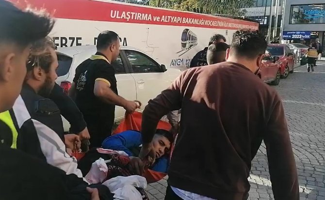 Motosikletiyle Seyir Halindeyken Bıçaklandı