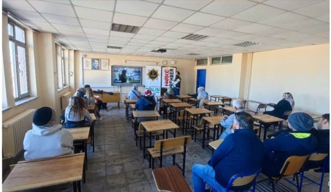 Kütahya’da Tubi̇m Tarafından 68 Anne Ve Anne Adayına Eğitim Verildi