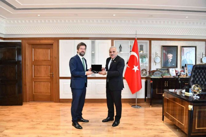 Başkar Zorluoğlu Macar Heyetini Kabul Etti