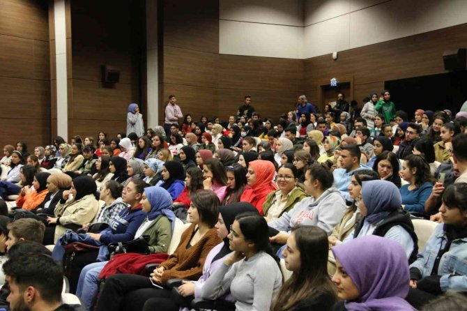 Nevü’de “El Ele Güvenli Geleceğe” Konulu Konferans