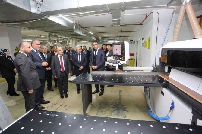 Camek Gönüllere Dokunuyor