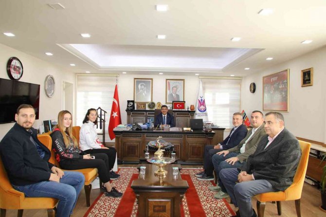 Şehzadeler’in Şampiyonuna Bir Altın Da Başkan Çelik’ten