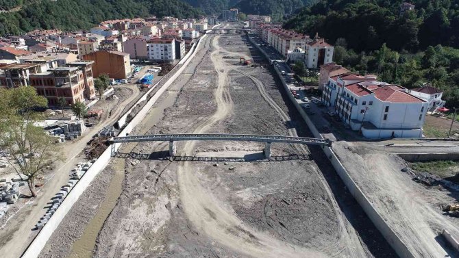 Selin Vurduğu Bozkurt’taki Ezine Çayı Çevresinde 6 Bin 200 Metre Duvar Tamamlandı