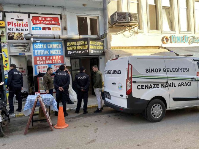 45 Yaşındaki Eski Polis Pansiyonda Ölü Bulundu