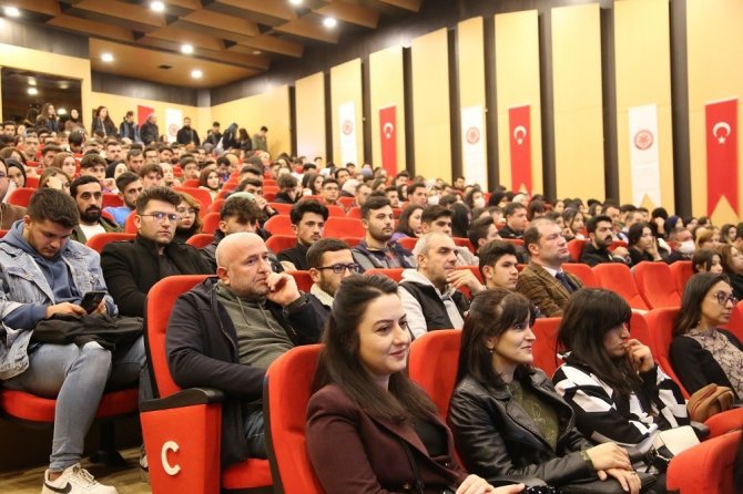 Scü’de "Kariyer Söyleşileri" Adlı Program Düzenlendi