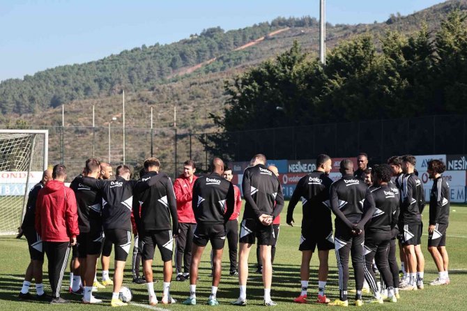 Beşiktaş, Derbi Hazırlıklarını Sürdürdü