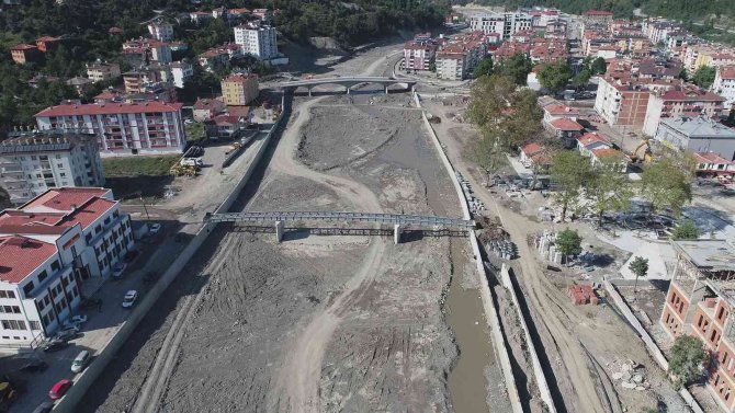 Dsi̇’den Ezine Çay’ında Hümmalı Çalışma