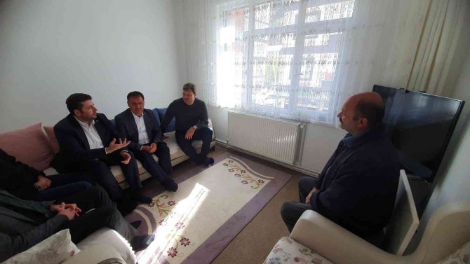 Ertuğrul Sağlam Sma Hastası Yunus Emre’yi Evinde Ziyaret Etti