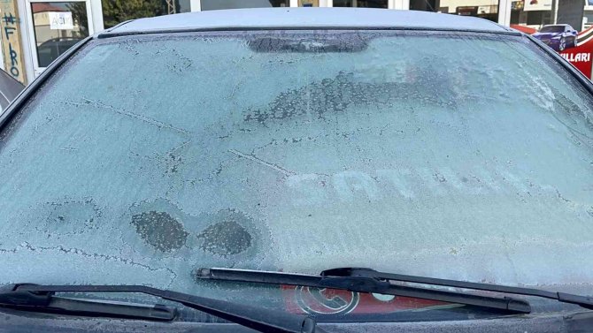 Ağrı’da Termometreler Eksi 3 Dereceyi Gösterdi