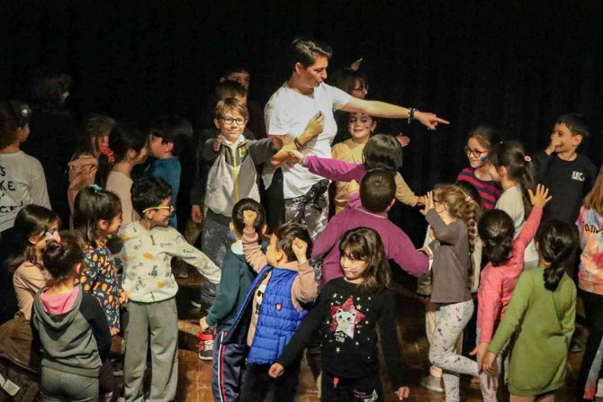 Yalova Belediyesi’nin Drama Eğitimleri Başladı