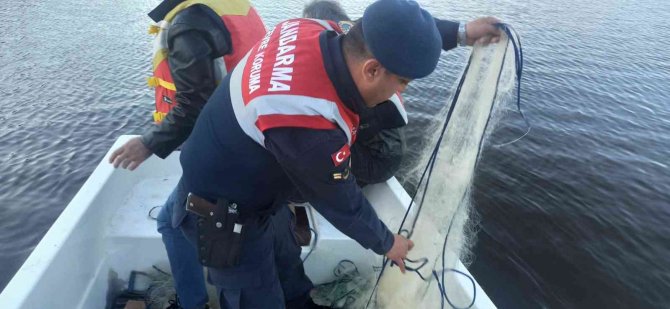 Kaçak Ağlar Jandarma Tarafından İmha Edildi