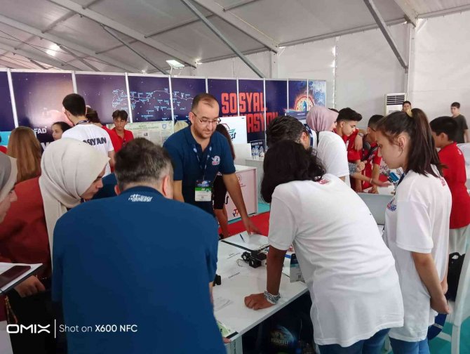 Yunus Emre Ortaokulu Öğrencileri Çaycuma’yı Temsil Etti