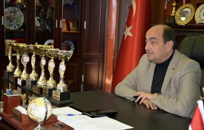 Madalya Ve Kupalarıyla Başkan Demirtaş’a Gittiler