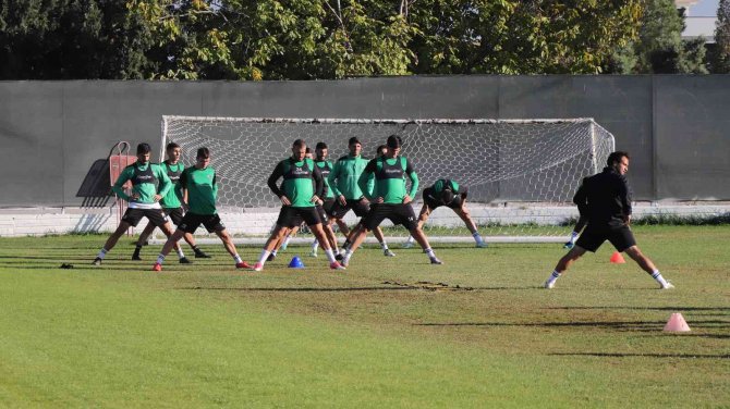 Giray Bulak, A. Denizlispor’un Başında İlk Antrenmanına Çıktı