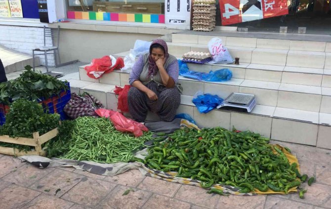 Parası Çalınan Seyyar Satıcı Kadından Hırsıza: "Haram Zehir Zıkkım Olsun"