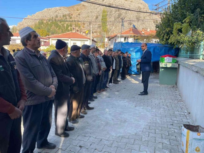 Askerden İzinli Olarak Geldi, Babasını Hastaneye Götürürken Kazada Can Verdi