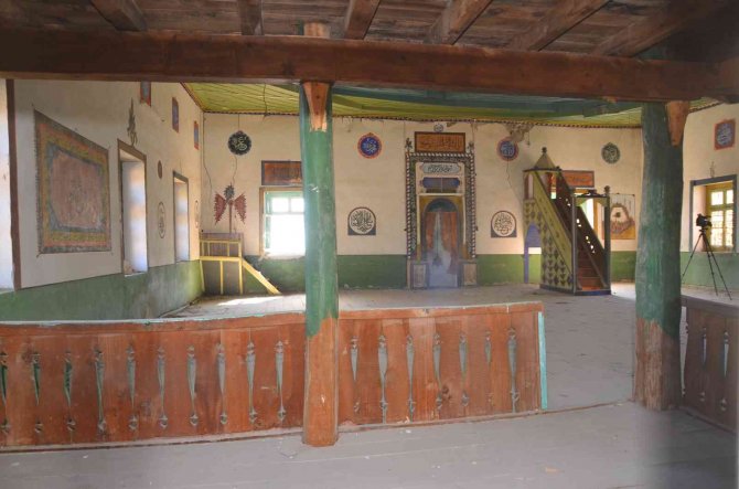 Antalya’da 19. Yüzyıl Da İnşa Edilen Tarihi Kozağacı Camii Restore Edilecek