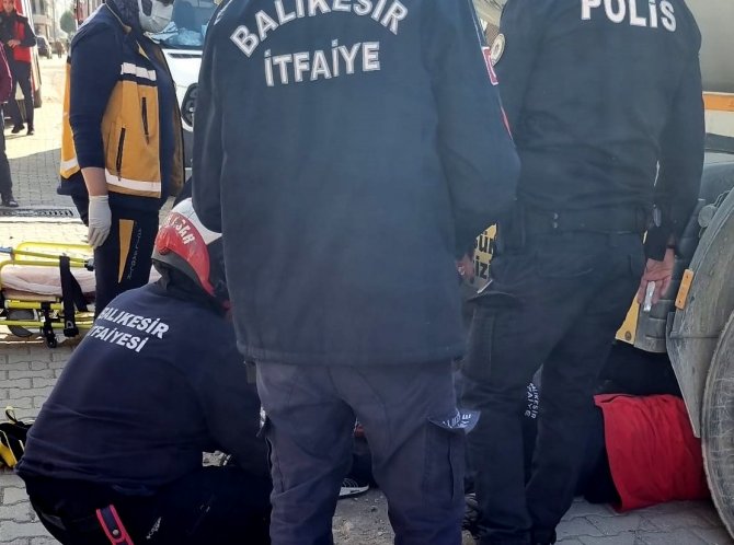 Edremit’te Beton Mikserinin Altında Kalan Yaşlı Adam Ölümden Döndü