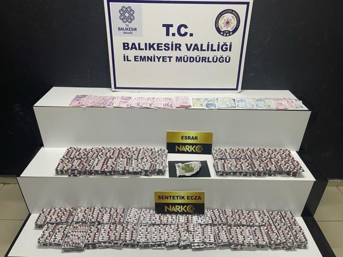 Balıkesir’de Polisten Uyuşturucu Ve Kaçak Tütüne Geçit Yok