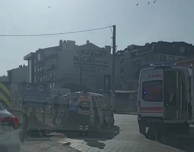 Ak Parti Erdek Heyeti Toplantıya Giderken Kazada Yaralandı
