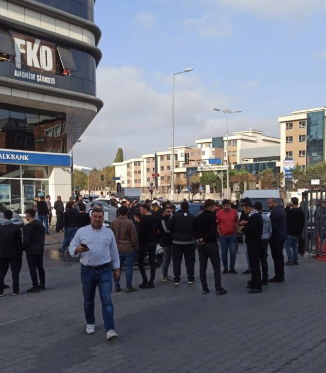 Banka Aracını Takip Ederek Gasp Etmeye Çalışanlar Suçüstü Yakalandı