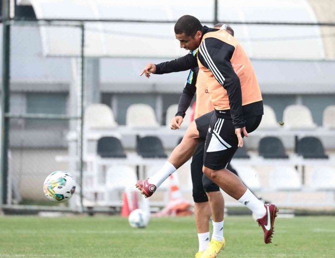 Beşiktaş, Galatasaray Maçının Hazırlıklarını Sürdürdü