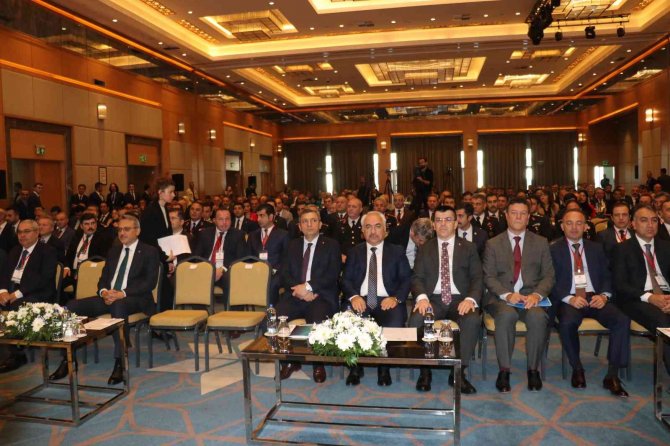 Bakan Yardımcısı Ersoy: “Biz, Birilerinin Yaptığı Gibi Ege Denizi’nde Botlarını Şişleyip, Çocukları Soğuk Sularda Ölüme Mahkum Edemezdik"