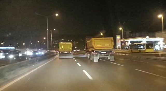 Çekmeköy’de Yarışa Giren Hafriyat Kamyonları Tehlike Saçtı