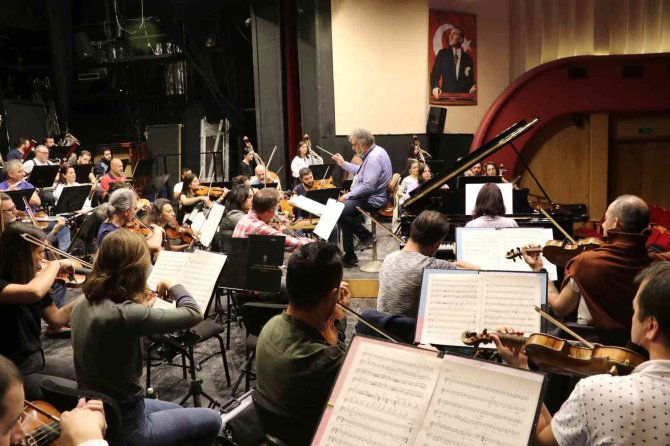 "Korona Virüs" Konçertosu