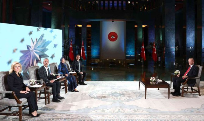 Cumhurbaşkanı Erdoğan: "(İ̇lk Evim İ̇lk İ̇ş Yerim Projesi) 7 Kasım’da Sona Erecek Arsa Ve İş Yeri Başvurularımızın Süresini İnşallah 15 Kasım’a Kadar Uzatıyoruz"