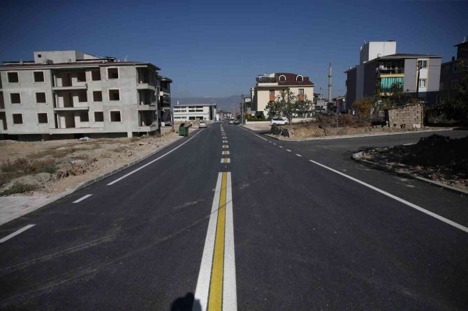 Merkezefendi’de Yenilenen Yol Ve Kaldırımlar Ulaşıma Açıldı