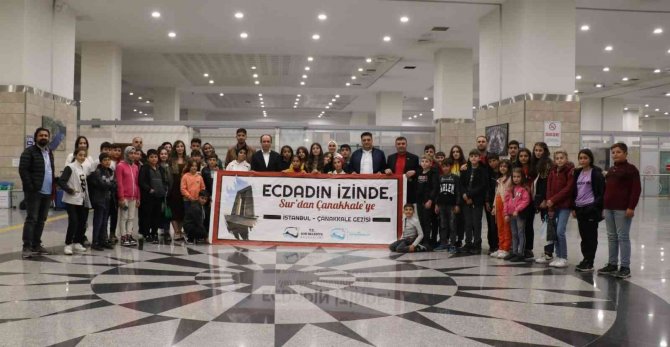 Dezavantajlı Öğrenciler İ̇stanbul Ve Çanakkale’de Ecdadın Eserlerini Gördü