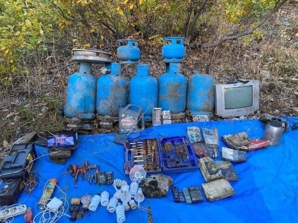 "Eren" Operasyonlarında Çok Sayıda Mühimmat Ve Yaşam Malzemeleri Ele Geçirildi