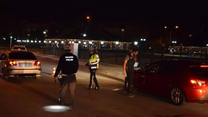 Erzincan’da Çeşitli Suçlardan Aranan 12 Kişi Yakalandı