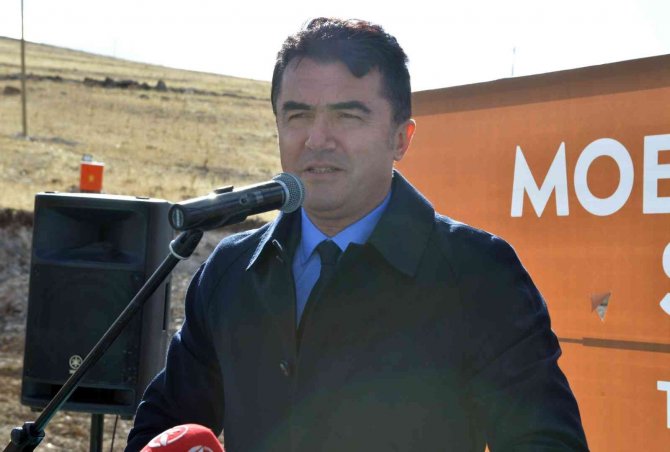 Vali Memiş: “2 Bin Rakımda Türkiye’nin Üreten Şehri Olacağız”