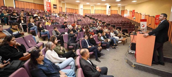 Gaün’de İnsan Ticareti Konuşuldu