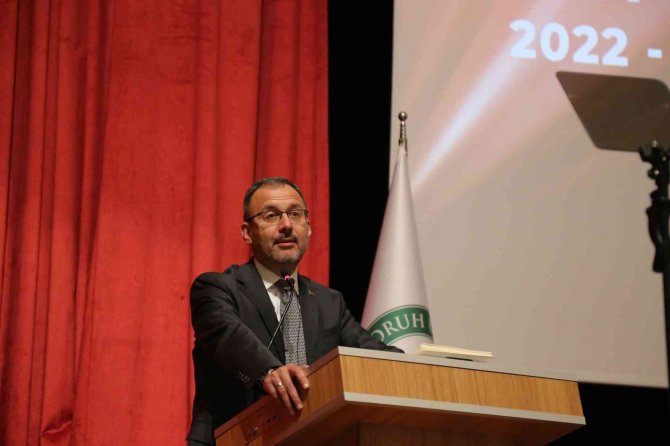 Bakan Kasapoğlu, Artvin’de Üniversite Öğrencileriyle Bir Araya Geldi