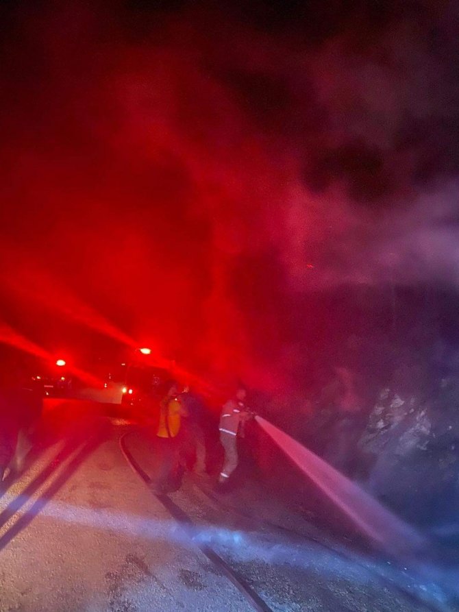 Gönen Geyikli Kırsal Mahallesinde Yangın Çıktı