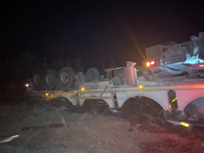 Gönen’de Süt Tankeri Devrildi