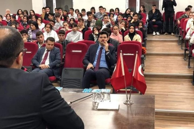 Çukurcalı Kaymakam, Genç Hemşehrileriyle Buluştu