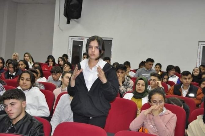 Çukurcalı Kaymakam, Genç Hemşehrileriyle Buluştu