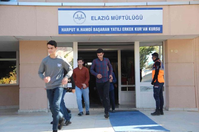 Elazığ’da ’Deprem Anı, Çök Kapan Tutun Ve Tahliye’ Tatbikatı Yapıldı